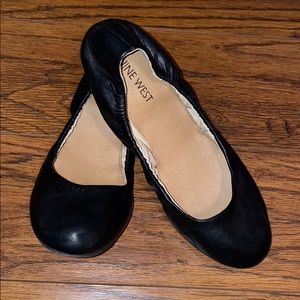 Black Nine West women’s flats